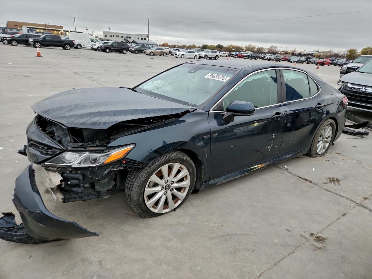 2018 TOYOTA CAMRY
