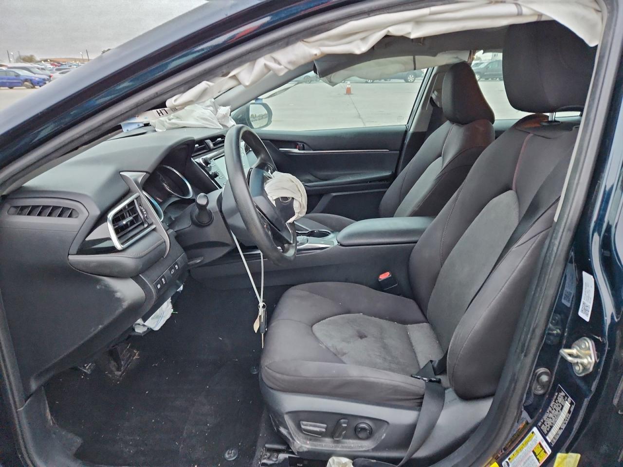 2018 TOYOTA CAMRY L photo 7
