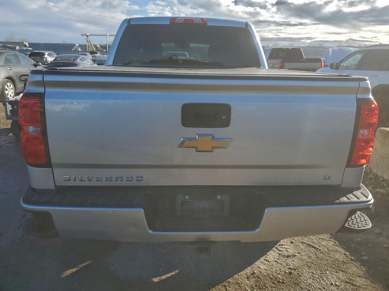 2018 CHEVROLET SILVERADO K1500 LT photo 6