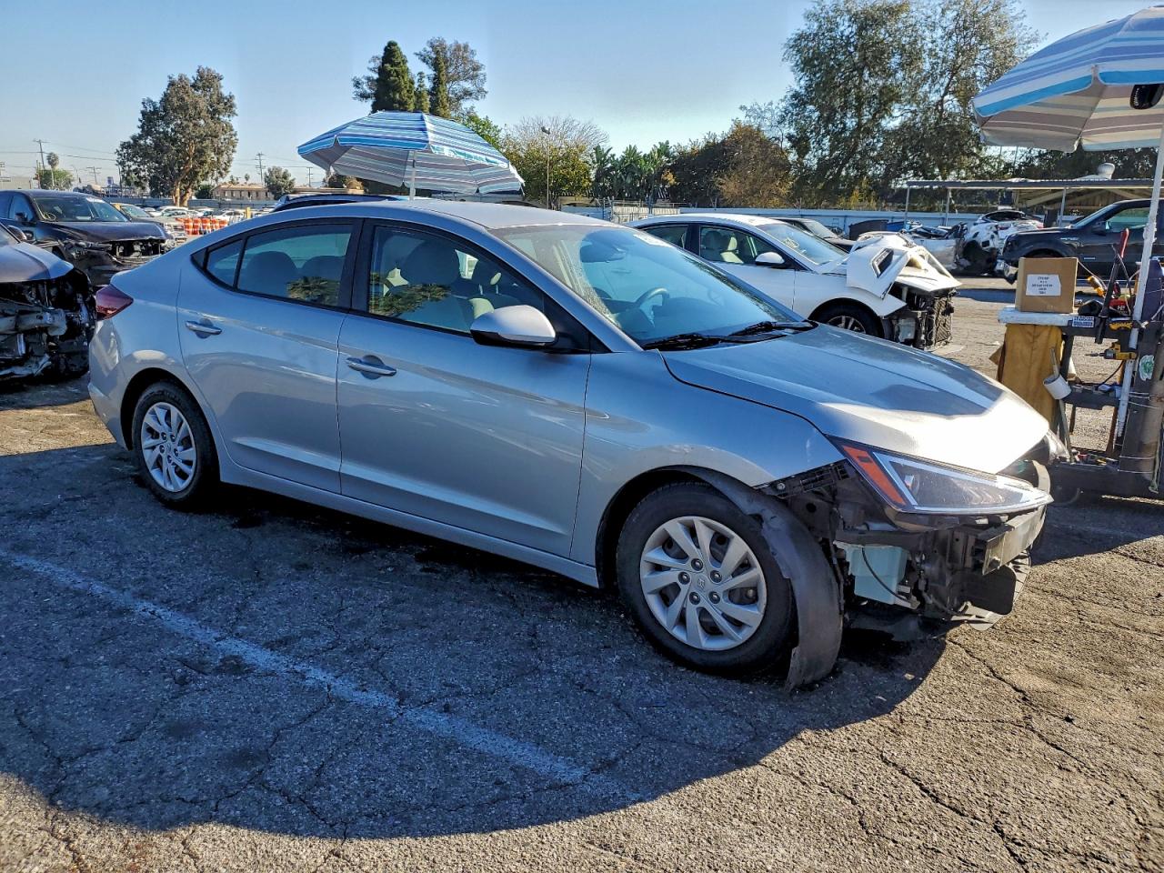 2020 HYUNDAI ELANTRA SE photo 4