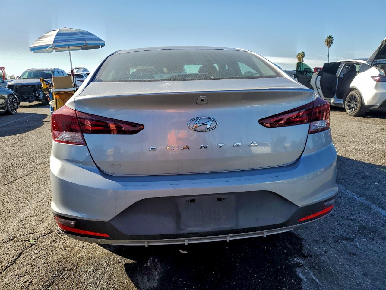 2020 HYUNDAI ELANTRA SE photo 6