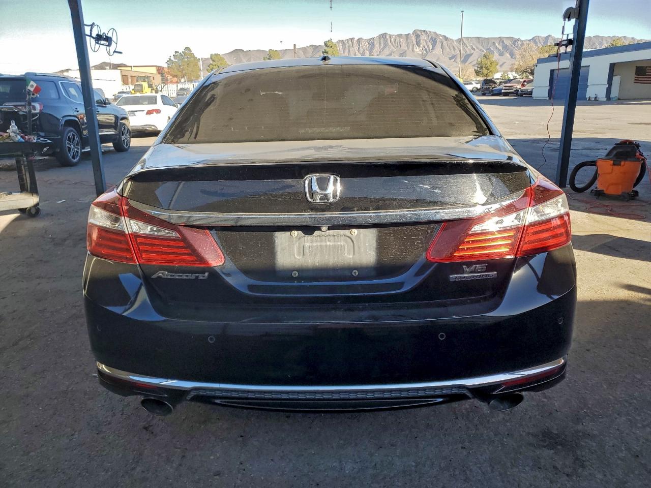 2016 HONDA ACCORD TOURING photo 6