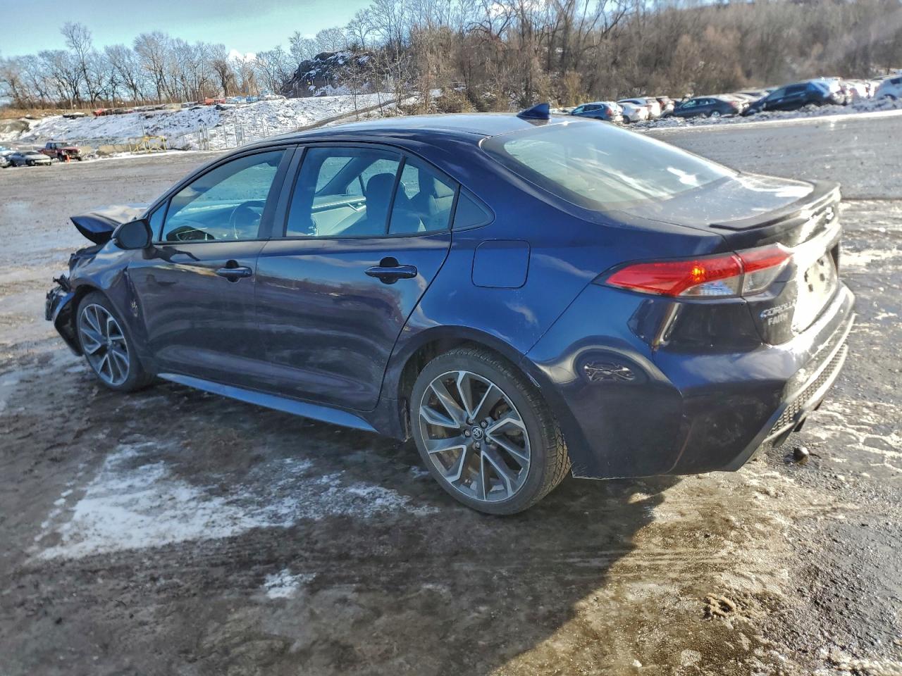 2022 TOYOTA COROLLA SE photo 2