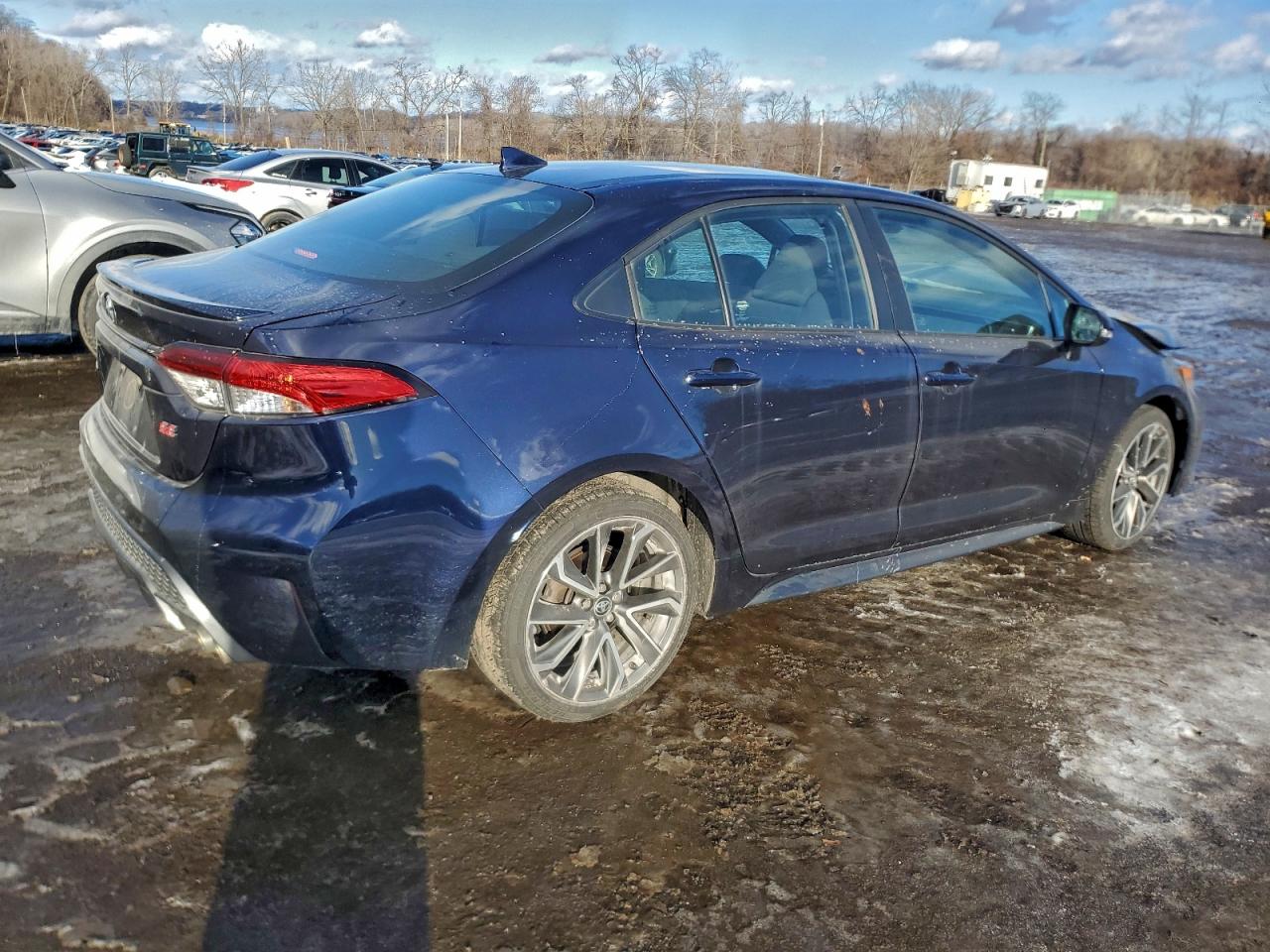 2022 TOYOTA COROLLA SE photo 3