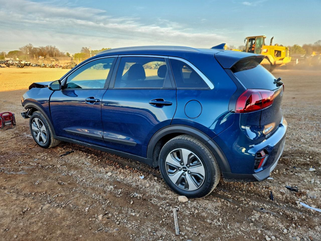 2022 KIA NIRO LX photo 2