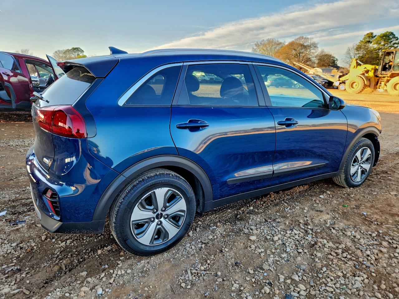 2022 KIA NIRO LX photo 3