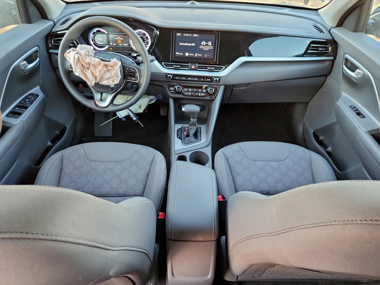 2022 KIA NIRO LX photo 8