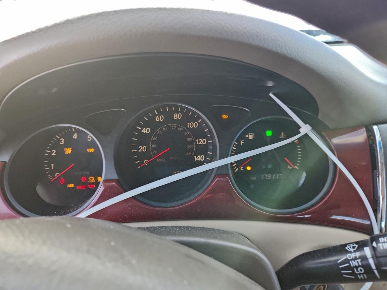 2002 LEXUS ES 300 photo 9