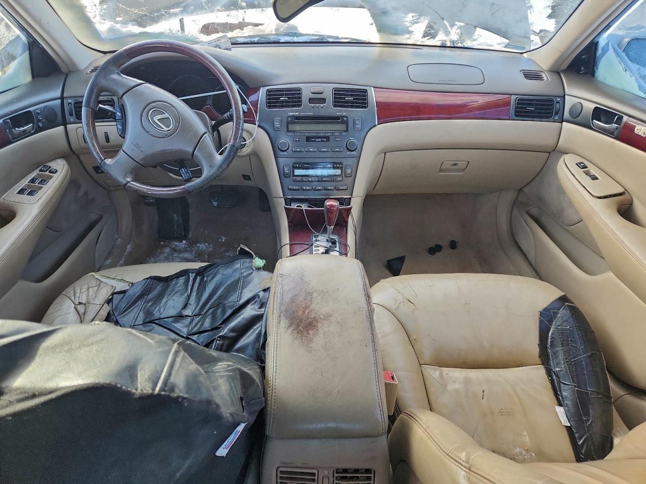 2002 LEXUS ES 300 photo 8