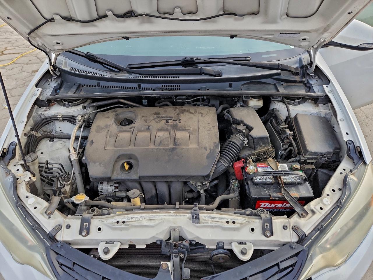 2014 TOYOTA COROLLA L photo 11