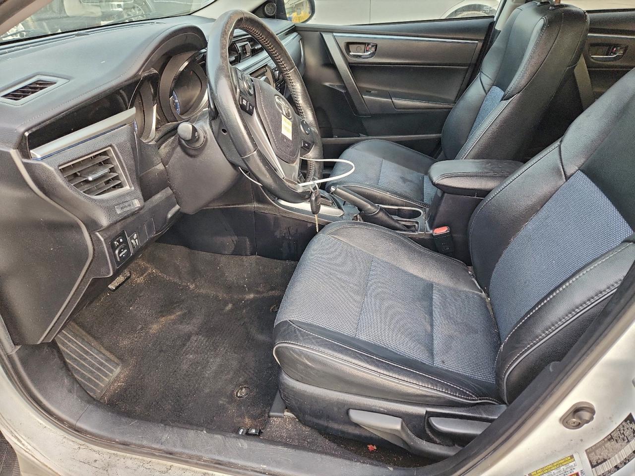 2014 TOYOTA COROLLA L photo 7