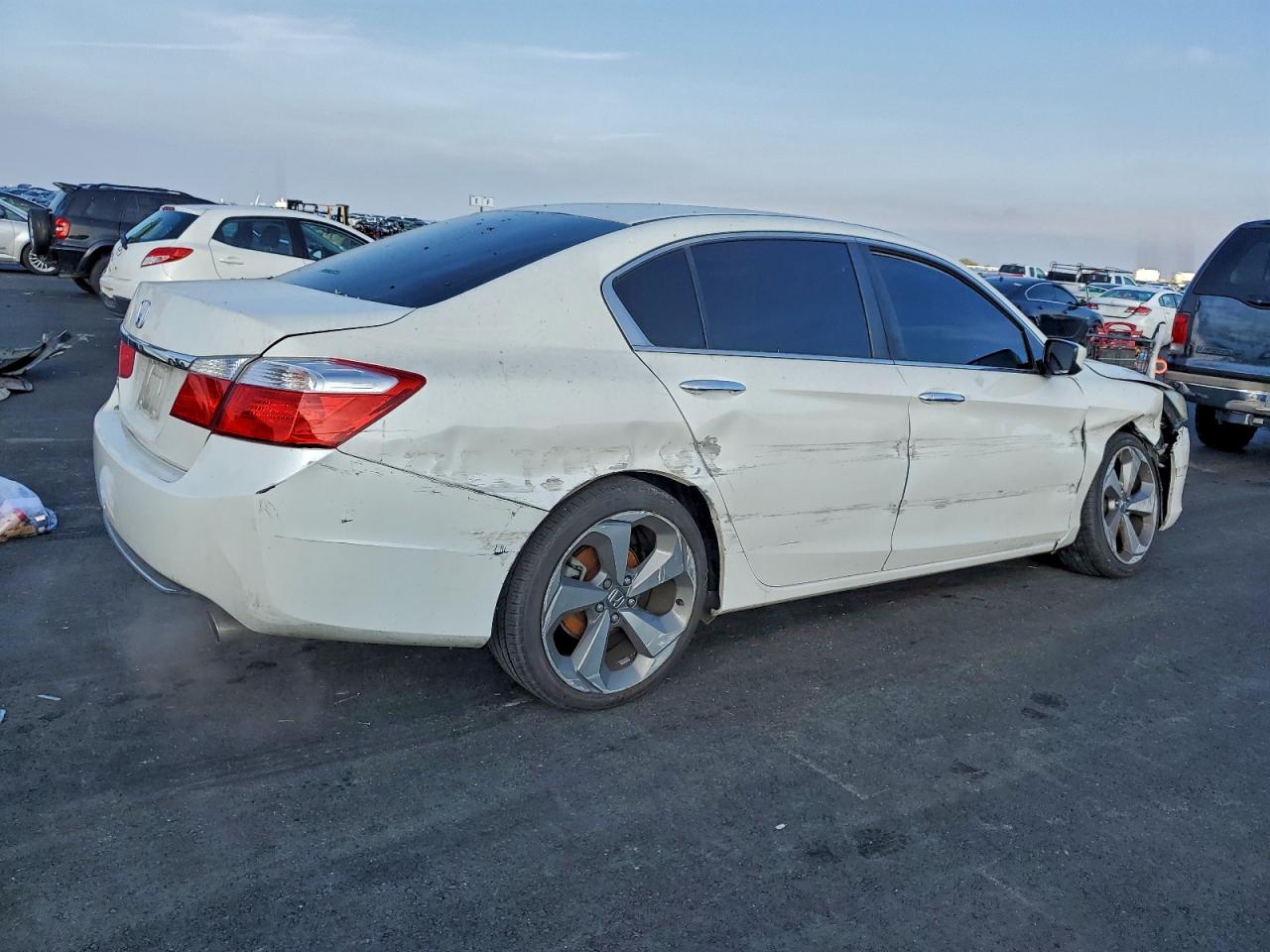 2014 HONDA ACCORD LX photo 3