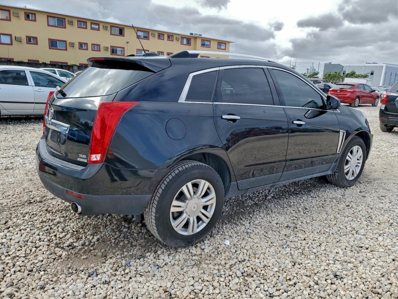 2016 CADILLAC SRX LUXURY COLLECTION photo 3