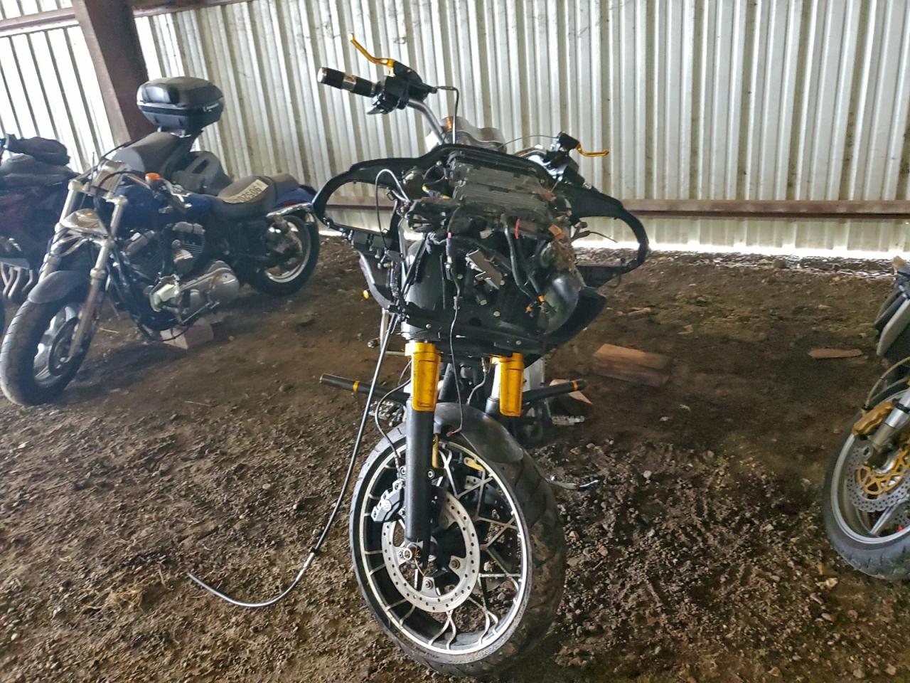 2021 HARLEY-DAVIDSON FLTRXS photo 2