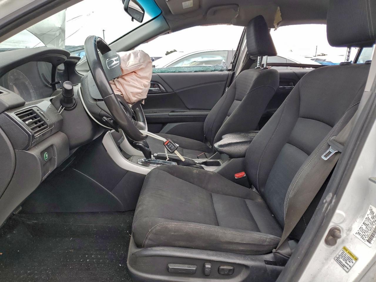 2014 HONDA ACCORD photo 7