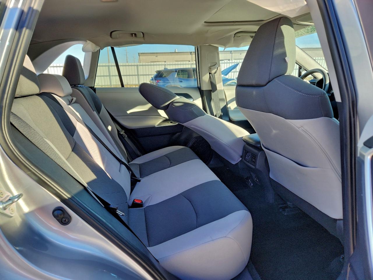 2019 TOYOTA RAV4 XLE photo 11