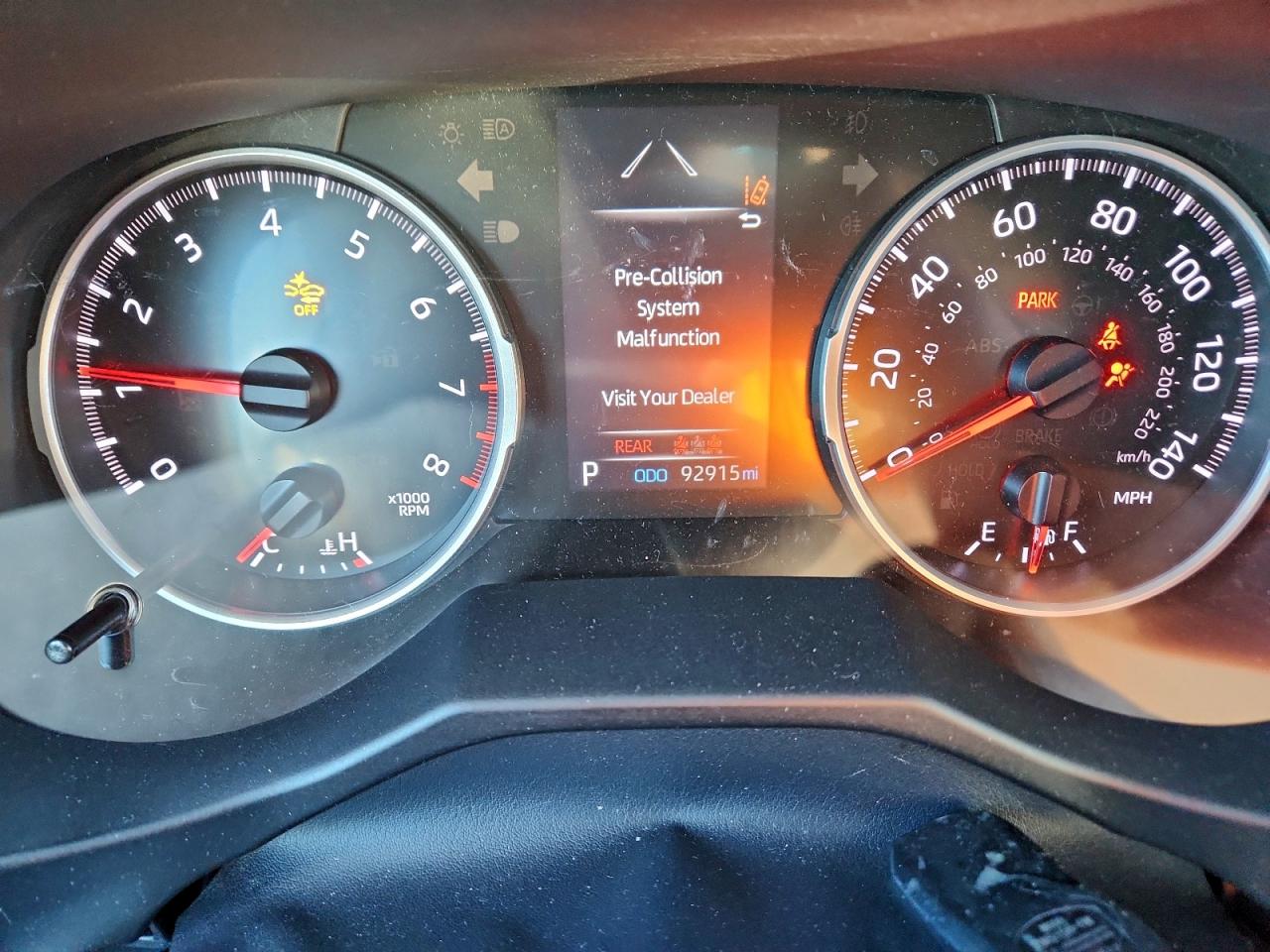 2019 TOYOTA RAV4 XLE photo 9