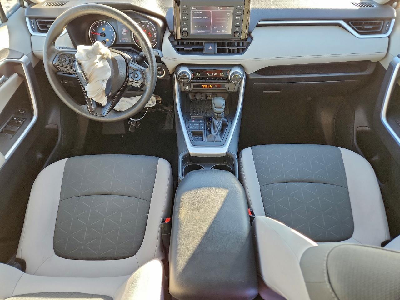 2019 TOYOTA RAV4 XLE photo 8