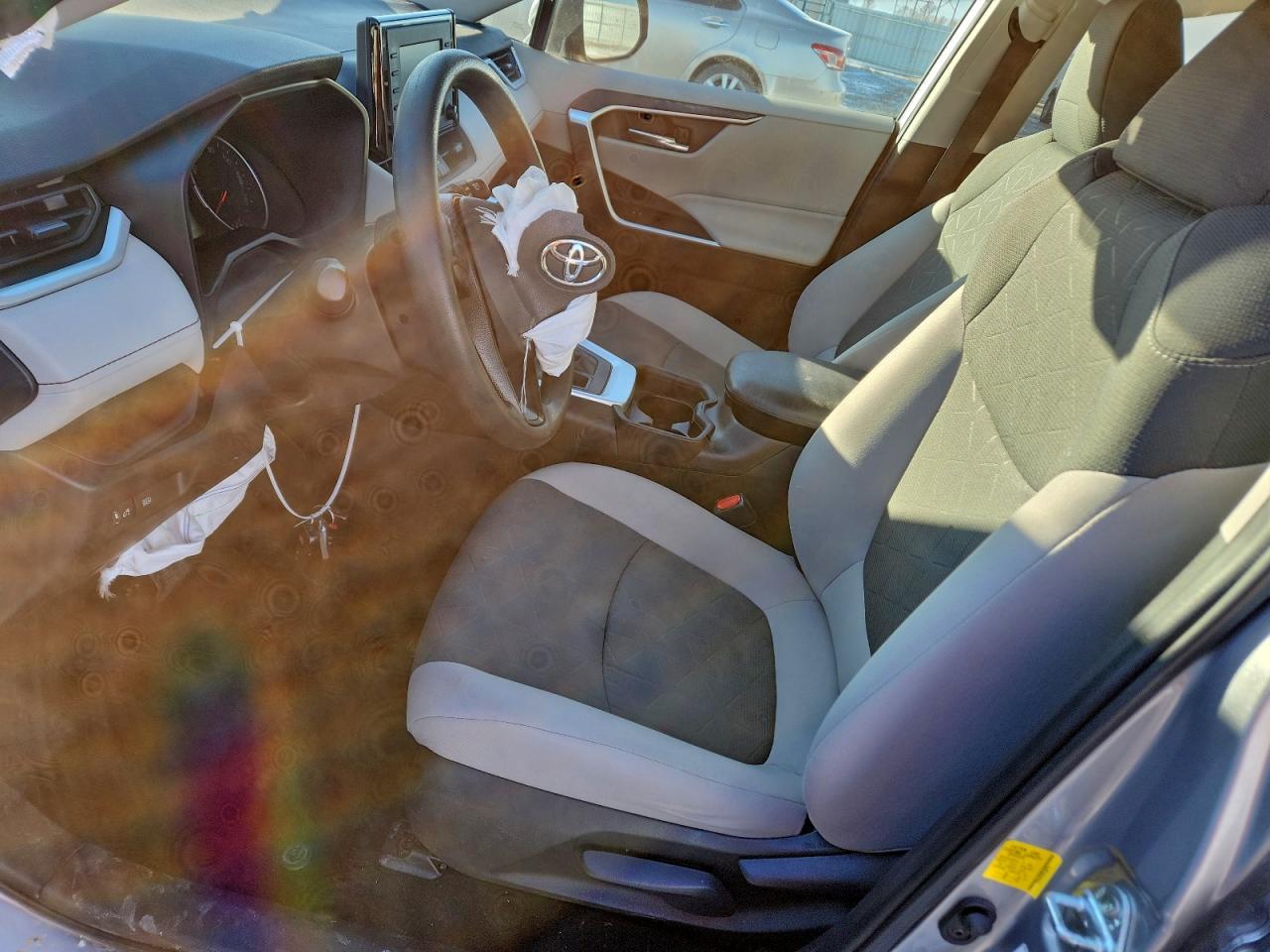 2019 TOYOTA RAV4 XLE photo 7