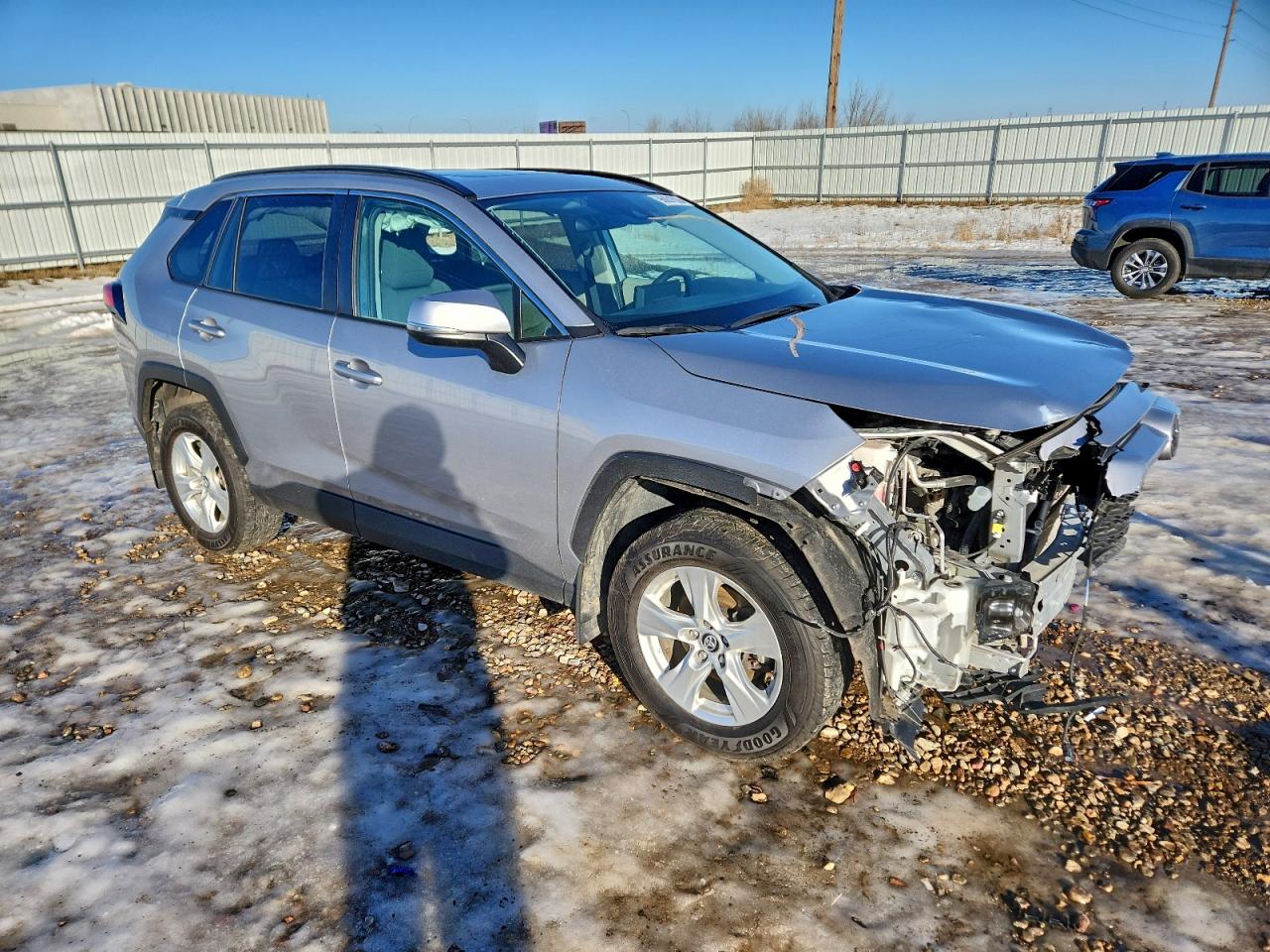 2019 TOYOTA RAV4 XLE photo 4