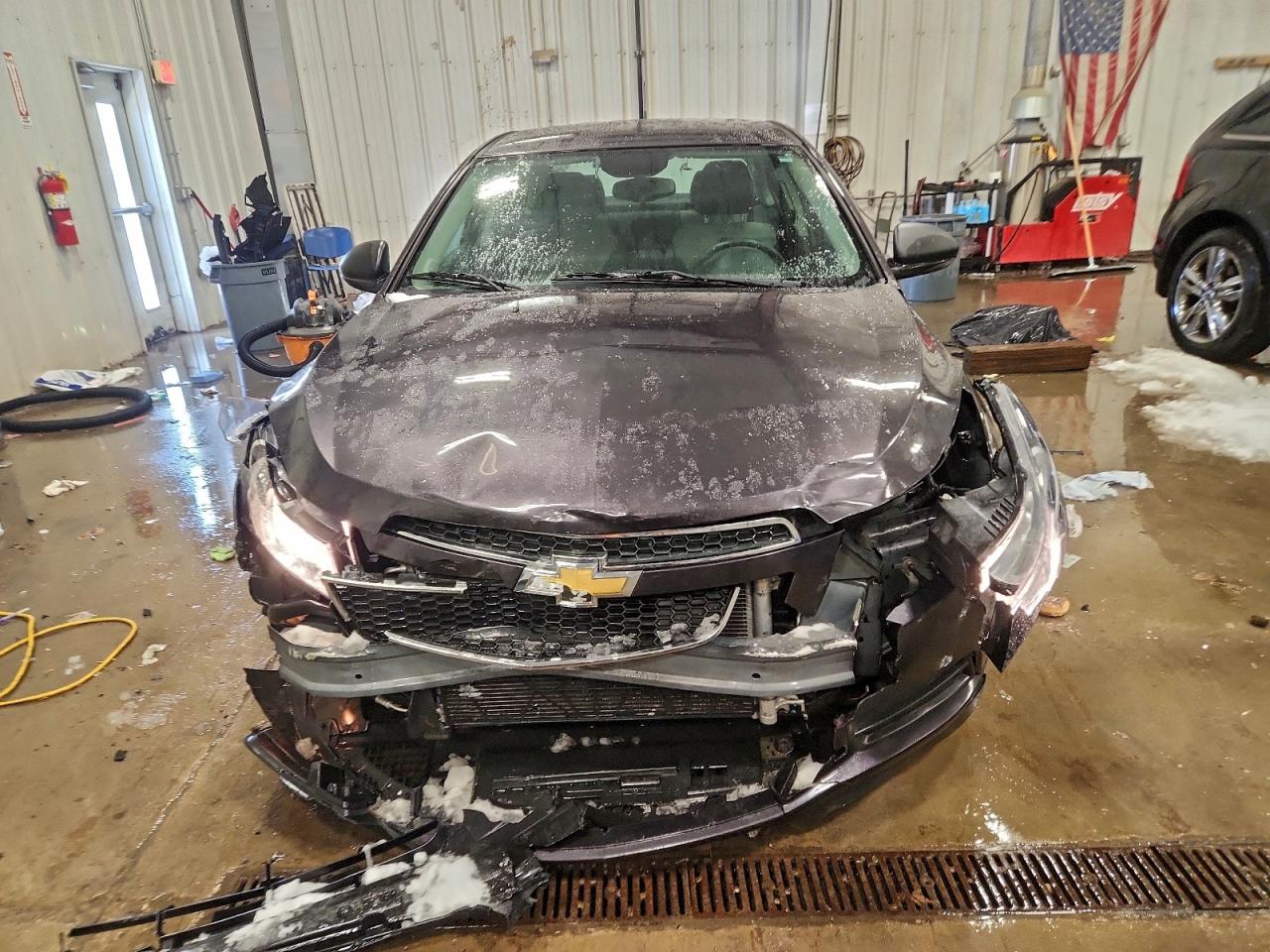 2014 CHEVROLET CRUZE LS photo 5