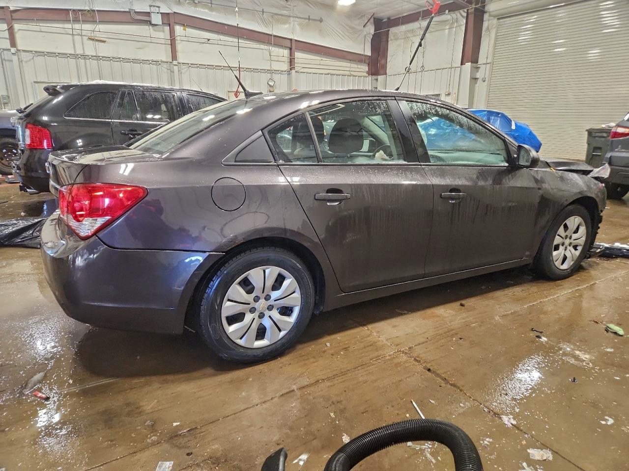 2014 CHEVROLET CRUZE LS photo 3