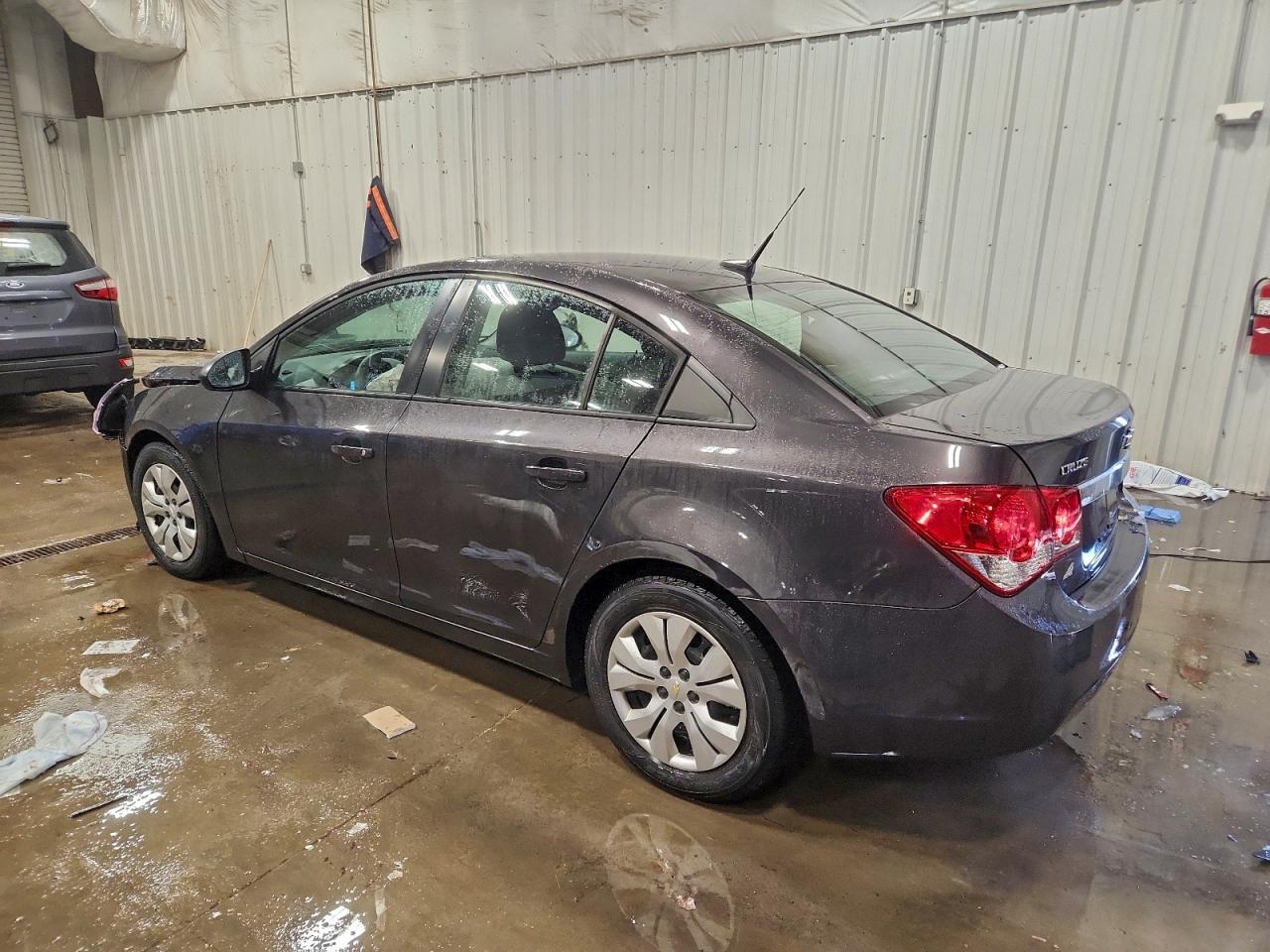 2014 CHEVROLET CRUZE LS photo 2