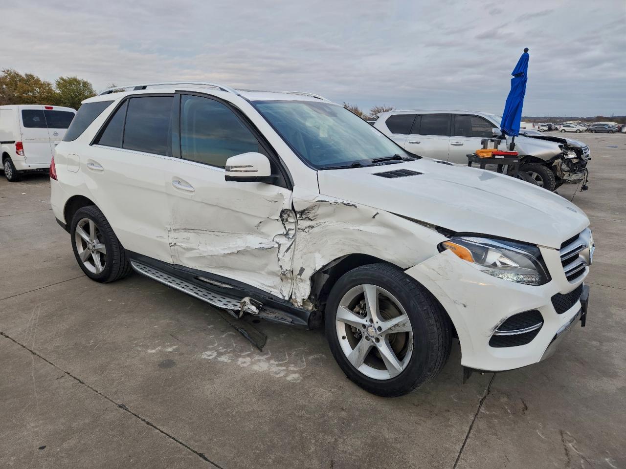 2016 MERCEDES-BENZ GLE 350 photo 4