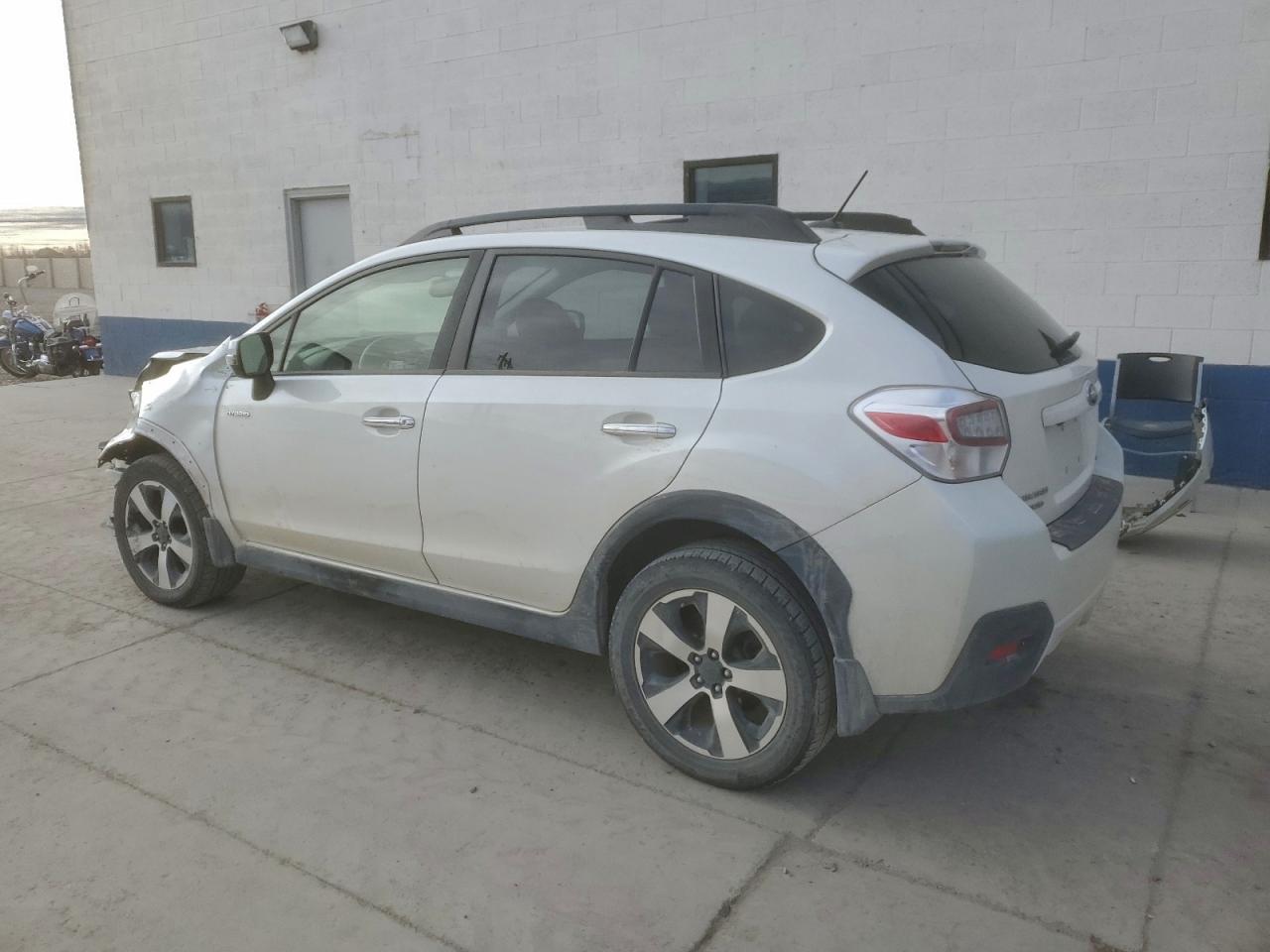 2014 SUBARU XV CROSSTREK 2.0I HYBRID TOURING photo 2