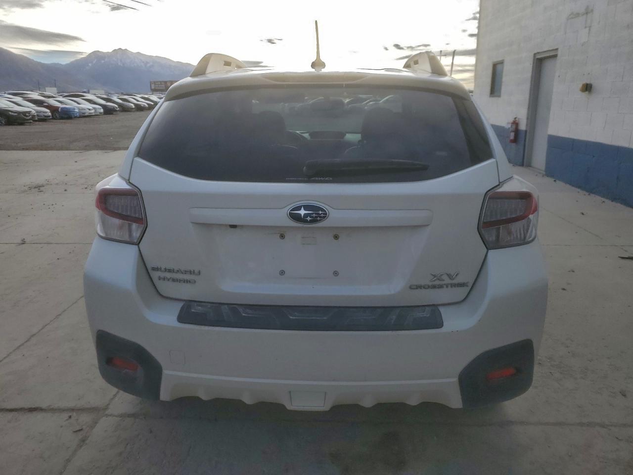 2014 SUBARU XV CROSSTREK 2.0I HYBRID TOURING photo 6