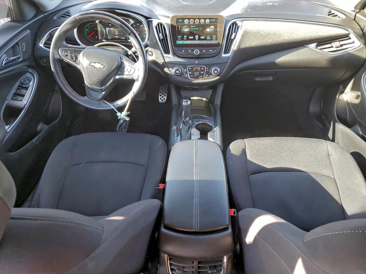2017 CHEVROLET MALIBU HYBRID photo 8