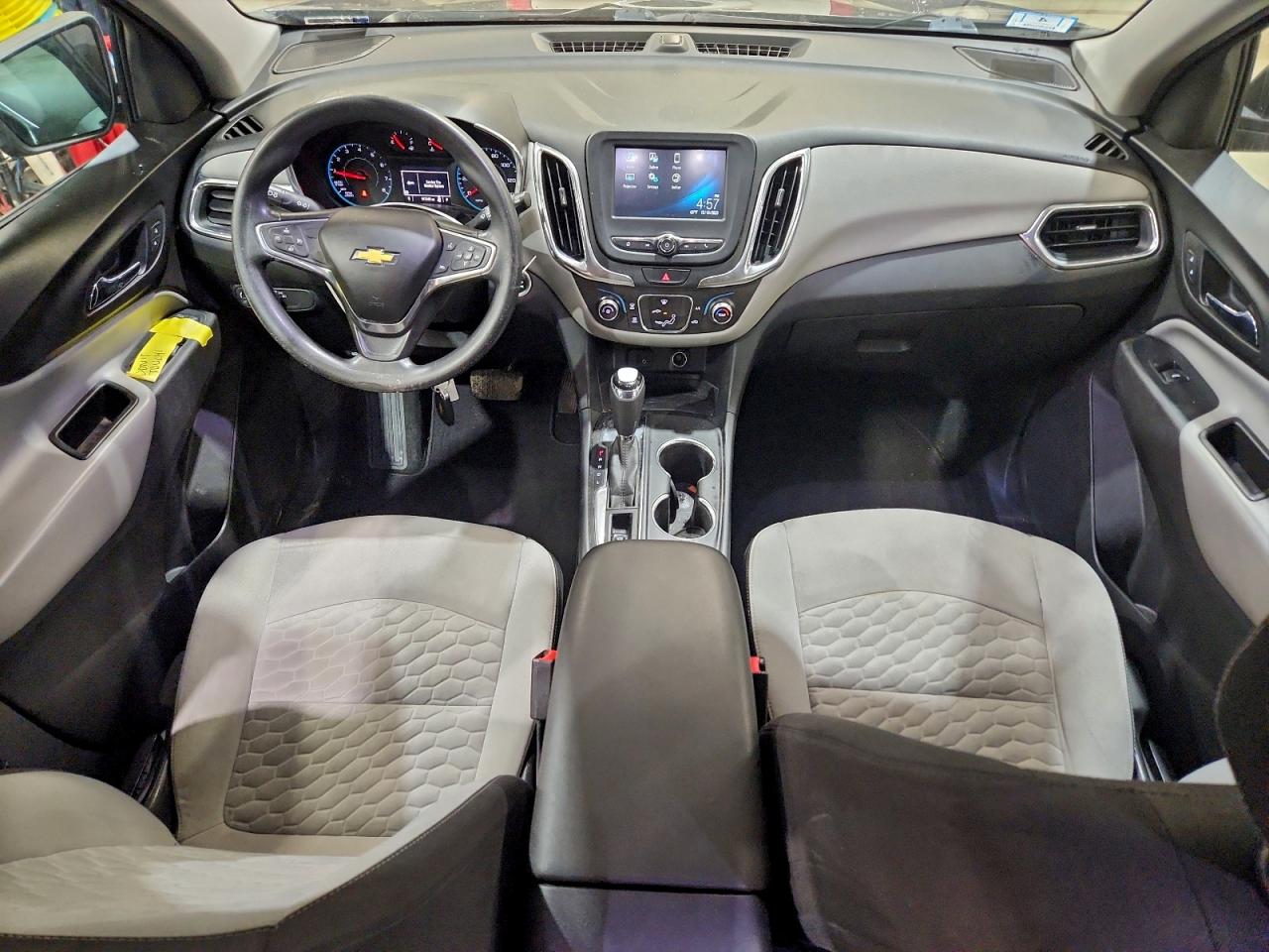 2018 CHEVROLET EQUINOX photo 8