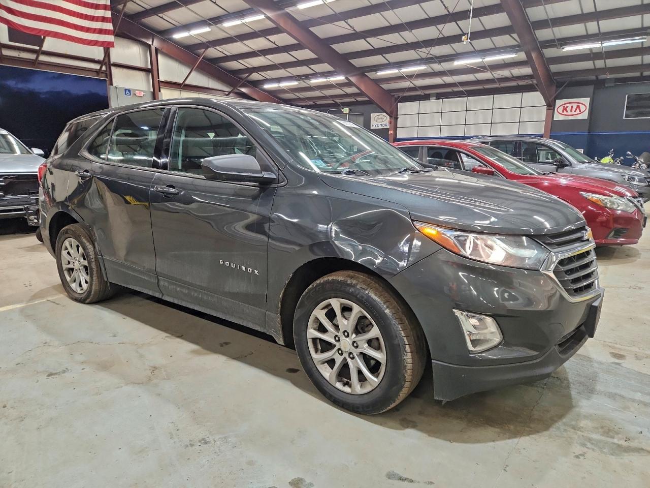 2018 CHEVROLET EQUINOX photo 4