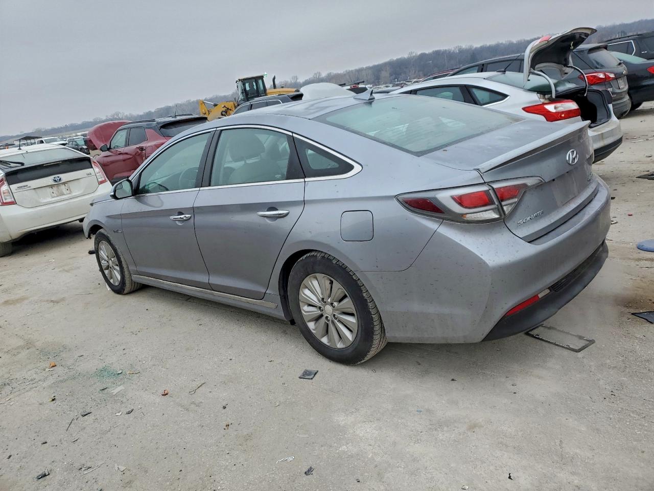 2017 HYUNDAI SONATA HYBRID photo 2