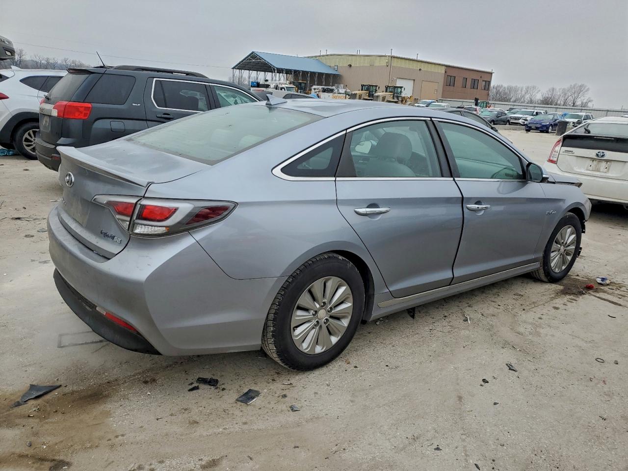 2017 HYUNDAI SONATA HYBRID photo 3