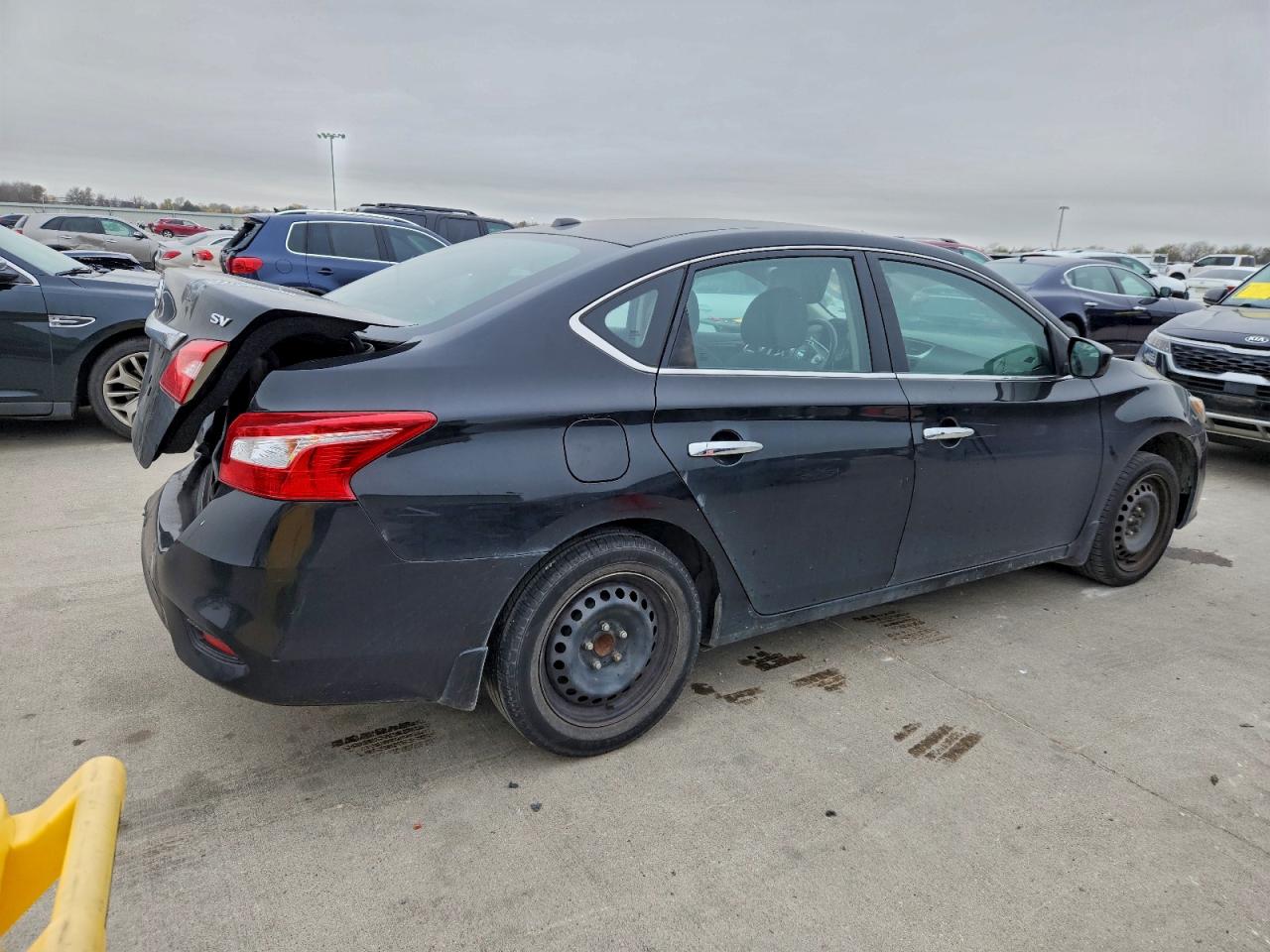 2017 NISSAN SENTRA S photo 3