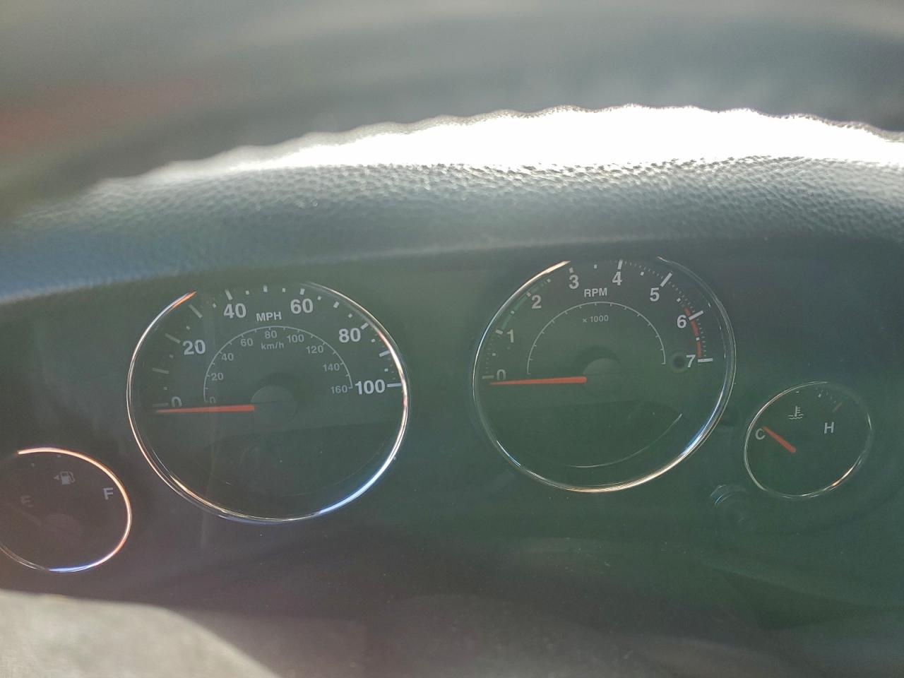 2011 JEEP WRANGLER SAHARA photo 9