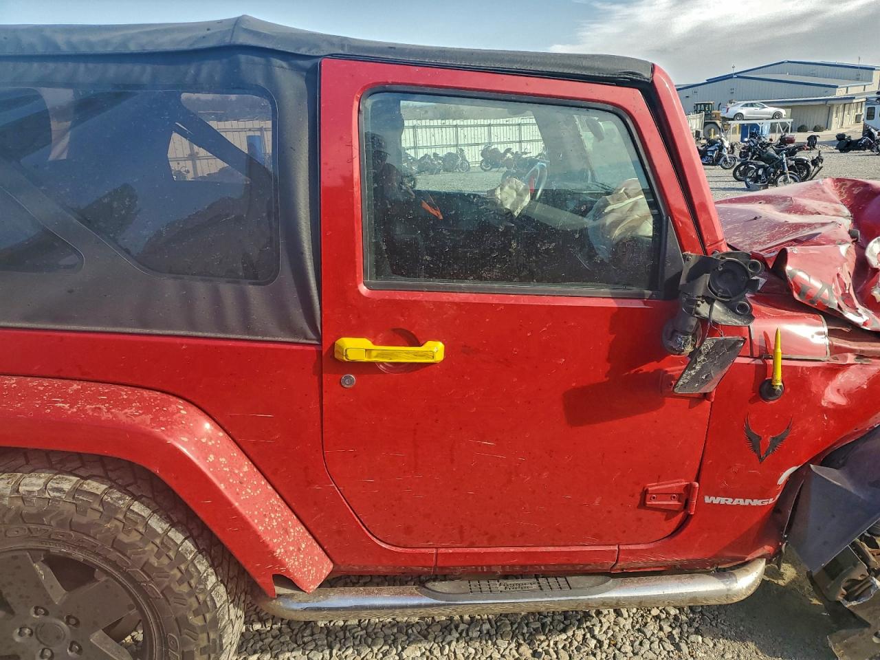 2011 JEEP WRANGLER SAHARA photo 11