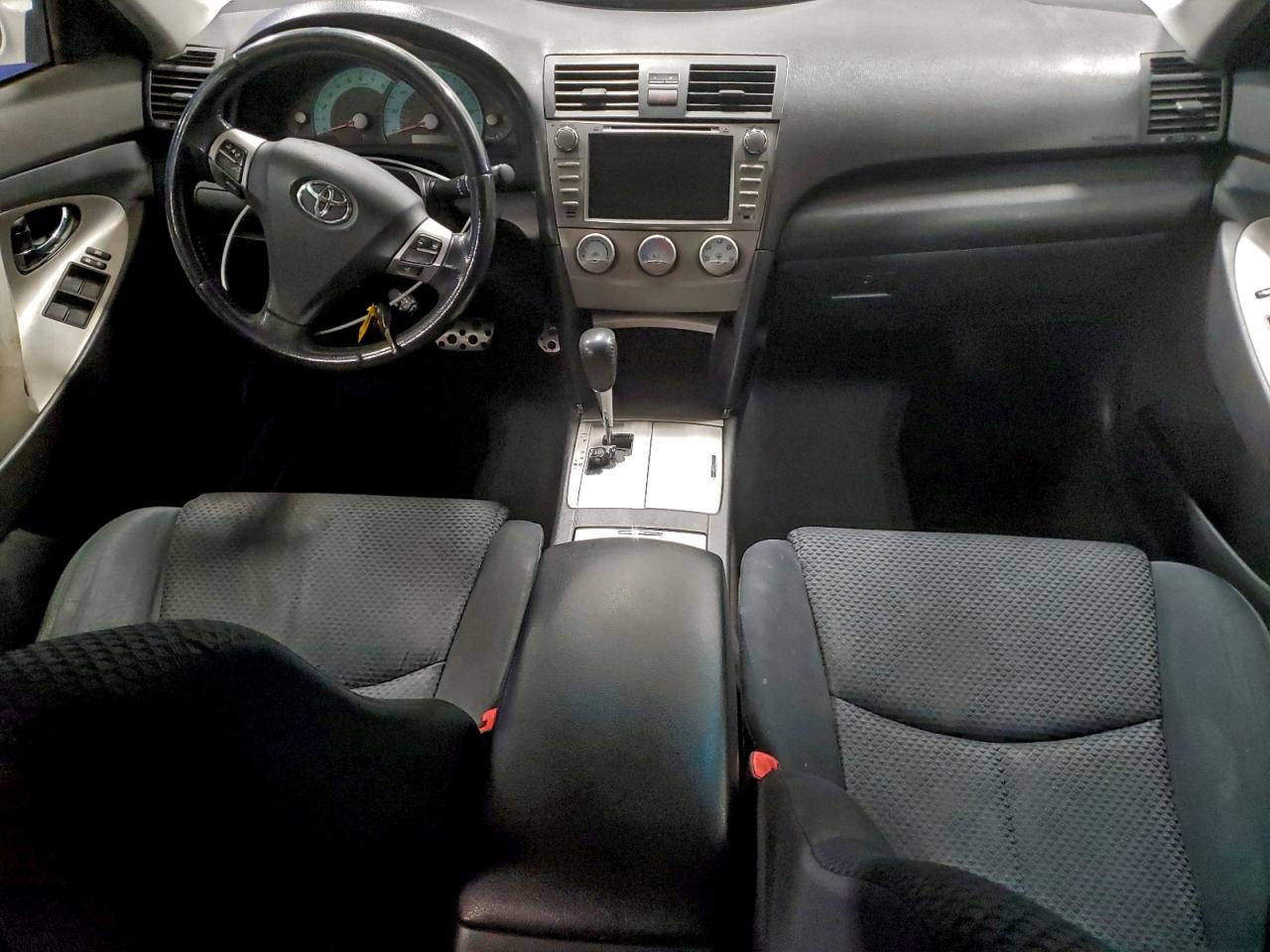 2011 TOYOTA CAMRY BASE photo 8