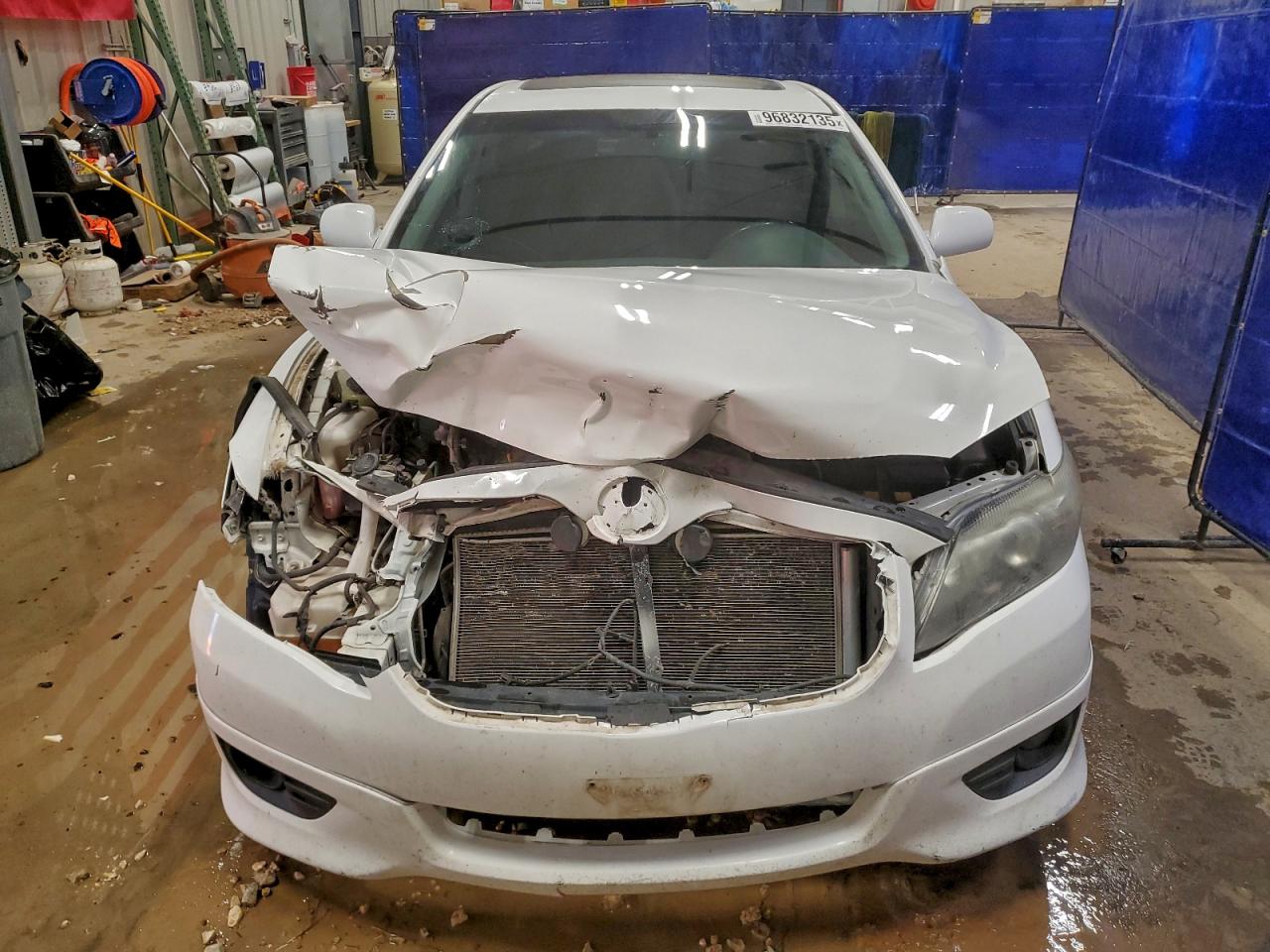 2011 TOYOTA CAMRY BASE photo 5
