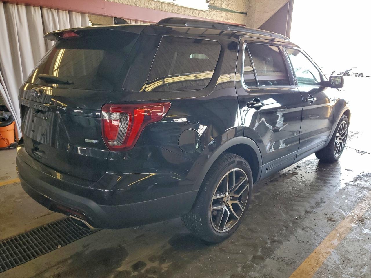 2017 FORD EXPLORER SPORT photo 3
