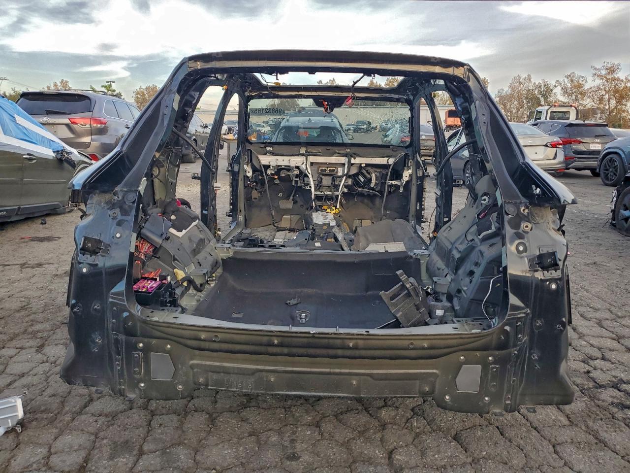 2023 PORSCHE CAYENNE BASE photo 6