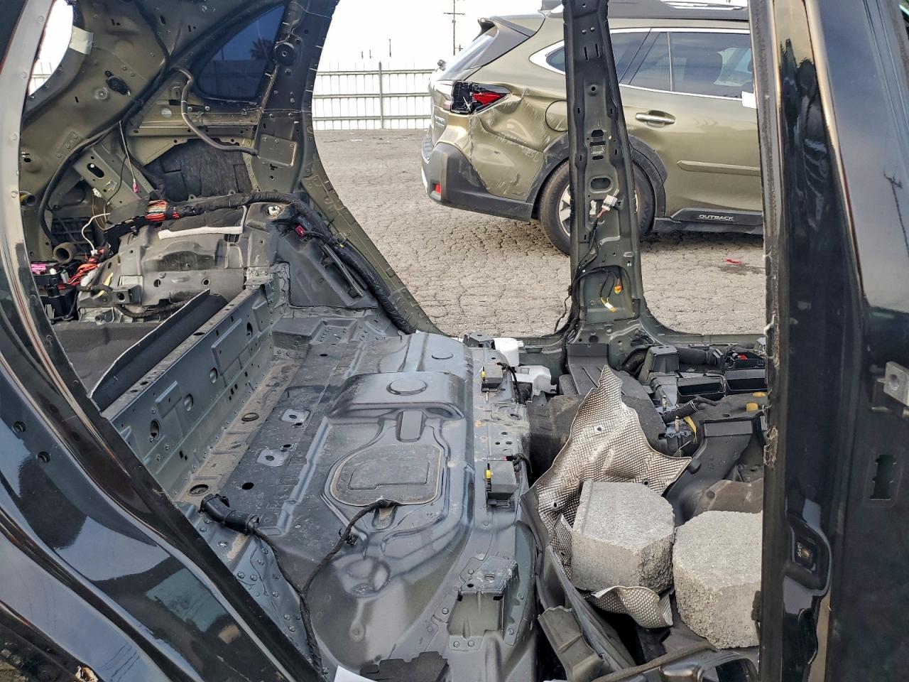 2023 PORSCHE CAYENNE BASE photo 10