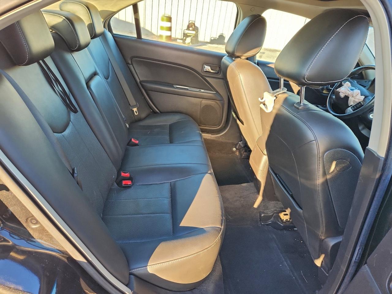 2010 MERCURY MILAN PREMIER photo 10