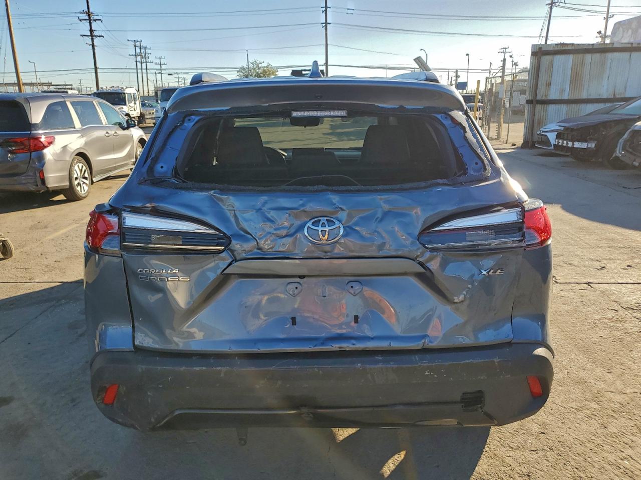 2024 TOYOTA COROLLA CROSS XLE photo 6