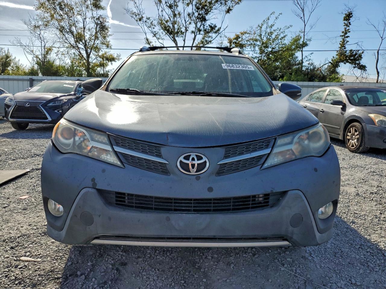 2014 TOYOTA RAV4 XLE photo 5