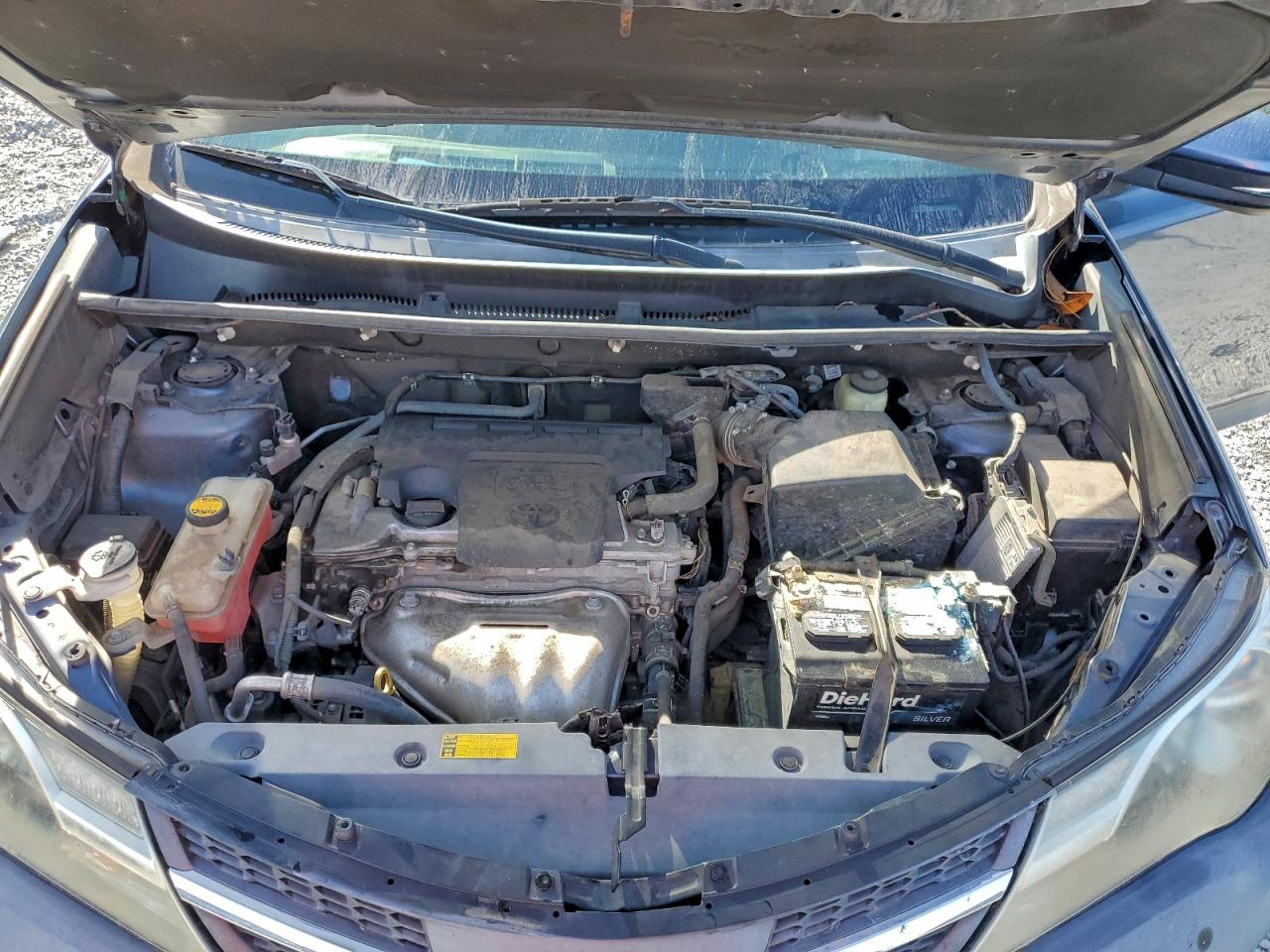 2014 TOYOTA RAV4 XLE photo 12