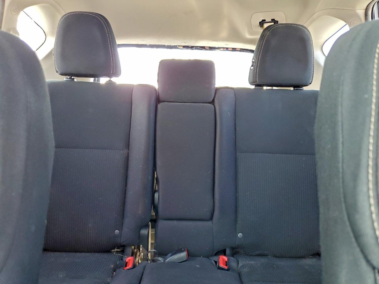 2014 TOYOTA RAV4 XLE photo 10