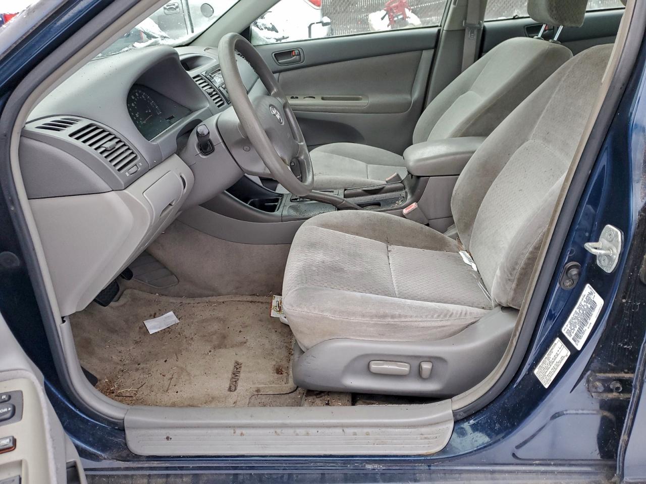 2003 TOYOTA CAMRY LE photo 7