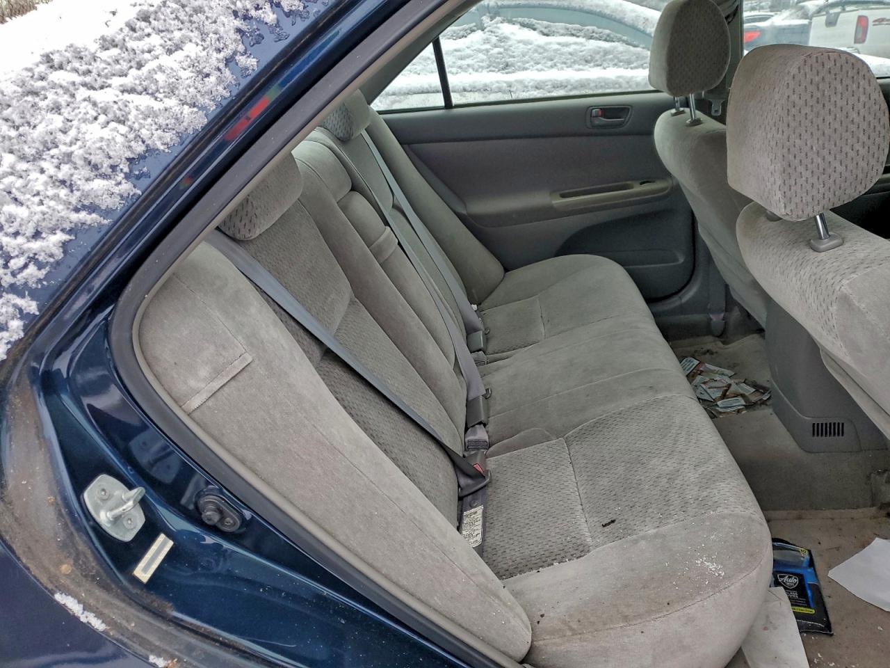2003 TOYOTA CAMRY LE photo 10